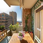 Chic House: Stylish And Central