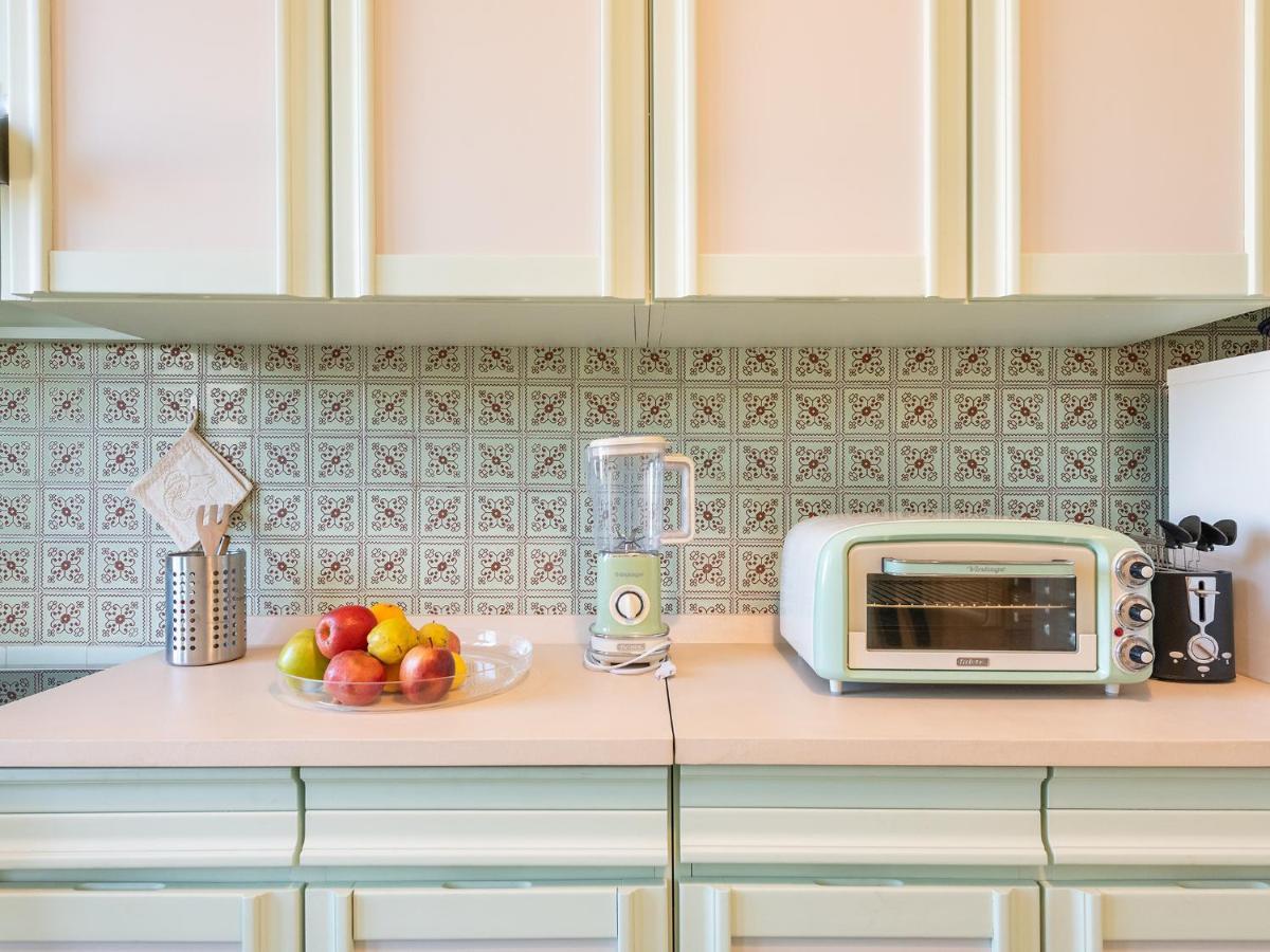 Chic House: Stylish And Cagliari